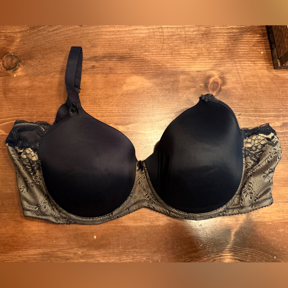 Elegant Black Lace Women's Bra